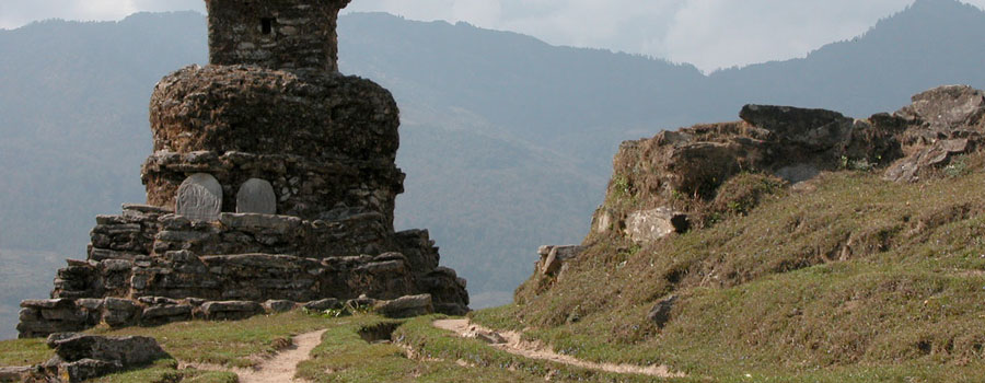 Signa-la Pass Trek